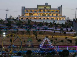 فندق ومنتجع رويال مون السياحي Royal Moon Hotel，位于As Suwaylimah的酒店