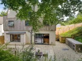 H5-4 Bedrooms-2BA-Free Parking-Sleeps 7