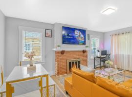 Elegant 5 bedrooms Home Near Millikin Univ