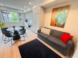 RED Mountain Suite，位于罗斯兰的酒店