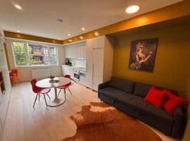 Premium RED Mountain Lodging，位于Trail的酒店