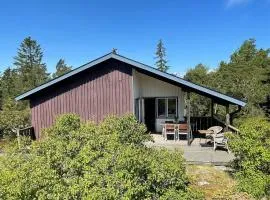 Cozy Cottage on Varmdo with Nature