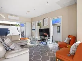Spacious 3-Bed Apartment Near Dromana Beach