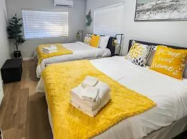 Relaxing Cozy Back House with Backyard