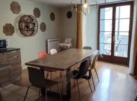 Appartement spacieux en centre ville de Besse