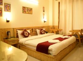 Noel Home's Manali，位于马拉里的酒店