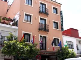 卡塔莉娜夫人酒店，位于马贝拉San Pedro de Alcantara的酒店