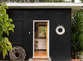 Dune Shack - On The Beach, 10 minutes from Port Arthur