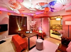 Otter Stay - Nagoya Castle