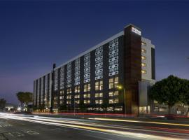 Hilton Garden Inn LAX Los Angeles Airport，位于洛杉矶的酒店