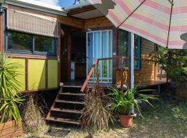 Bungalow Pointe Châteaux St Leu ocean view, pool，位于圣勒的酒店