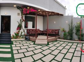 فلل الكناري，位于塔伊夫的带泳池的酒店