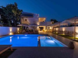 The 8 Keys，位于斯卡拉伯塔麦斯的带热水浴缸的酒店