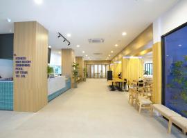 Kokotel Rayong Beachfront，位于班派克龙菲的酒店