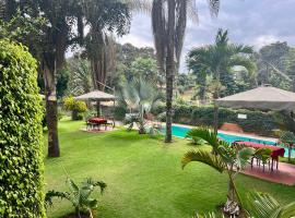 Nejobugg Palace Hotel，位于Nkoanrua的酒店