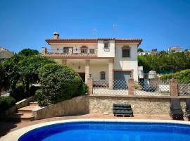 Casa rural El Arado，位于拜纳的木屋