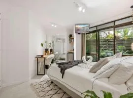 Naousa Private Beach Bungalow