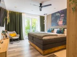 Tropengeflüster Penthouse in Hof, Whirlpool, Balkon, Webergrill, Digital Checkin, Parkplatz, Wlan330Mbit