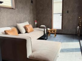 EKVOLI ROPPONGI TOKYO, Private Hotel，位于东京的酒店