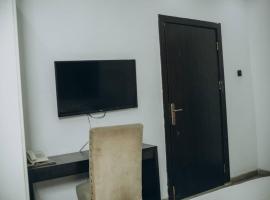 DEL HOTEL and SUITES，位于Agege的酒店