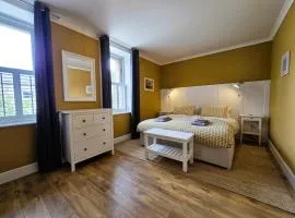 Balmory Stables South - luxury stable conversion