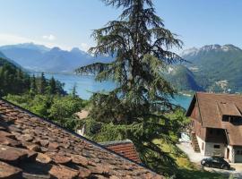 Vue lac magique cocon atypique et cosy，位于塔卢瓦尔的酒店