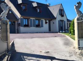 Chambres D'h&ocirc;tes，位于Videcosville的带热水浴缸的酒店