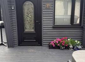 Elliotts Cabin，位于Grange的酒店