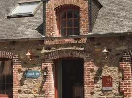 Hôtel Les Voisins Beaucemaine