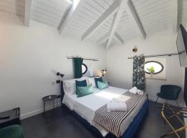 Palazzo Nea，位于丰迪的酒店