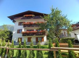 Casa Natalie，位于平佐洛的酒店