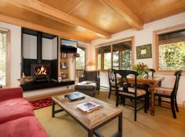 RMR: La Choumine 8 Condo in Teton Village，位于提顿村的分契式公寓