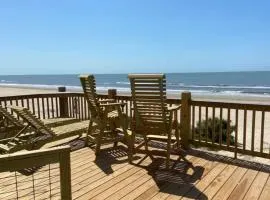 Beachfront Views with 3 bedrooms and 2 bathrooms