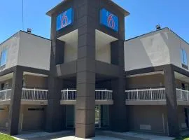 罗利北6号汽车旅馆