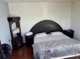 La Cabaña Hotel，位于San Lorenzo Tlalmimilolpan的酒店