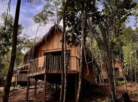 Choupanas Awa - All inclusive em Anavilhanas，位于新艾朗的豪华帐篷