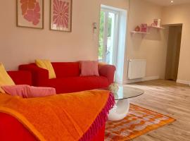 Maison avec terrasse et jardin，位于阿瓦隆的别墅