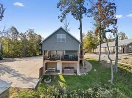 Sunset Ridge cabin 21 miles from Chatt TN Indoor pool & hot tub