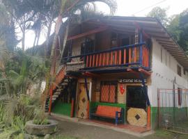 Hostal El Bamb&uacute;，位于Inz&aacute;的带停车场的酒店