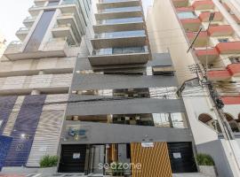 Prédio c/ Aptos Novos a 300m da Praia - EEP，位于瓜拉派瑞的酒店