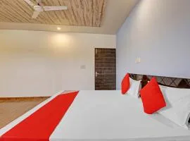 HOTEL DIVINE STAY NEAREST TAJ HIGHWAY GZB