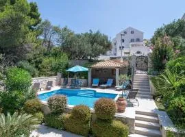 Amazing Home In Cavtat