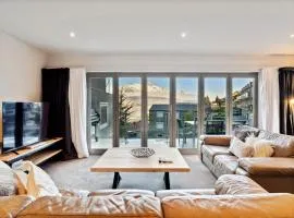 Lakefront Living - 4 Bedrm Apartment Alpine Village