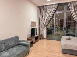 Starry x Cozy Studio with FREE WiFi Netflix