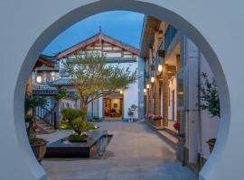 Floral Qinyuan Light Luxury Inn Lijiang Ancient Town Flagship Store-花筑沁园轻奢客栈丽江古城店，位于丽江Lijiang Sanyi Airport - LJG附近的酒店