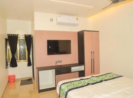 Hotel Gurudev & Lodging，位于Ale的酒店