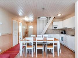 Heart of Sappee, Apartment for 8 with sauna，位于Mäkipää的酒店