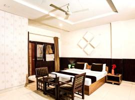 Hotel O Civil Lines Rudrapur，位于鲁德拉普尔的酒店