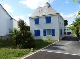 LA MAISON BLEUE
