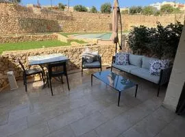 Luxury 3 Bed Apartment with Large Outdoor Pools and Gardens